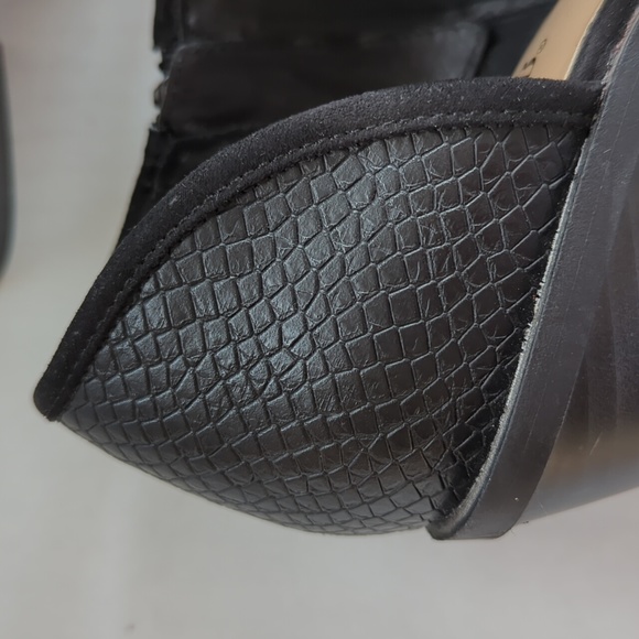 Just Fab Faux Snakeskin Faux Suede Side Cut Out Ankle Booties 7 Black - Picture 3 of 16